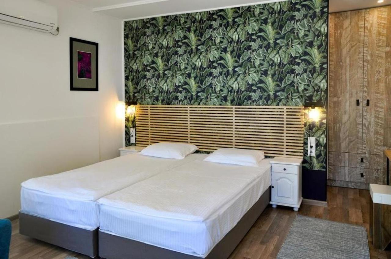 St Anastasia Hotel Burgas Exterior photo